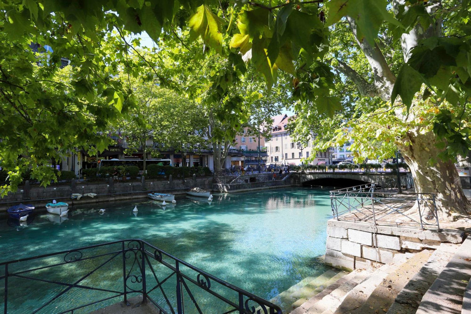 Royalement Bien ! Hyper-Centre - Wifi - Netflix - Disney Plus Annecy Exterior foto